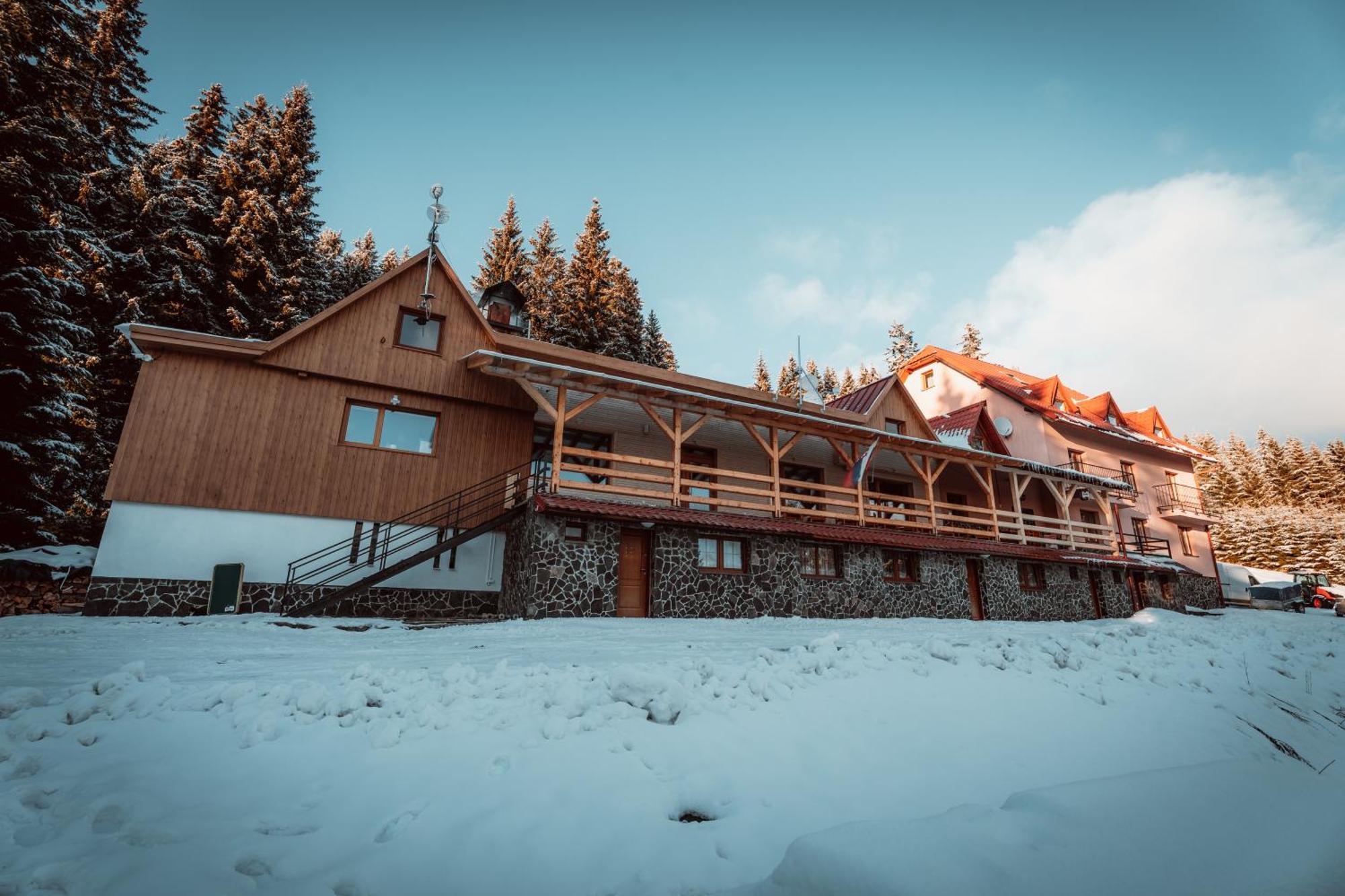 Chata Kubinska Hola Dolny Kubin Exteriör bild